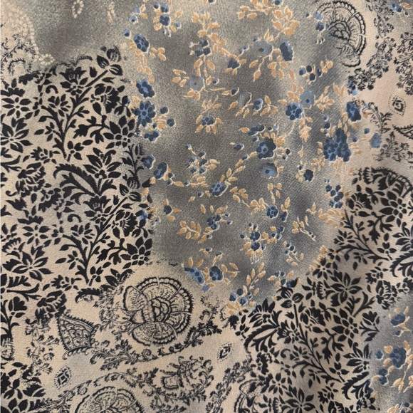 Lane Bryant Gray Subtle Print Blouse   PLUS:  18/20   #Q - Picture 8 of 10